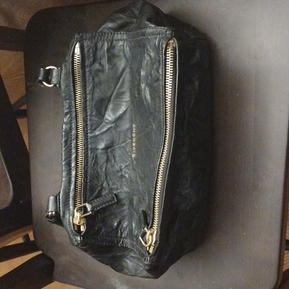 Givenchy Purse Black -  Authentic Handbag EUC bag - Picture 3 of 17